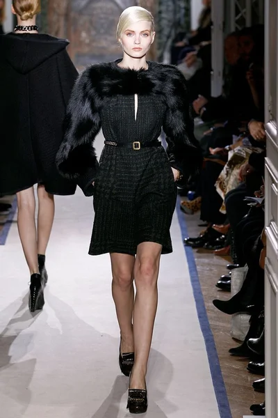 Look 15